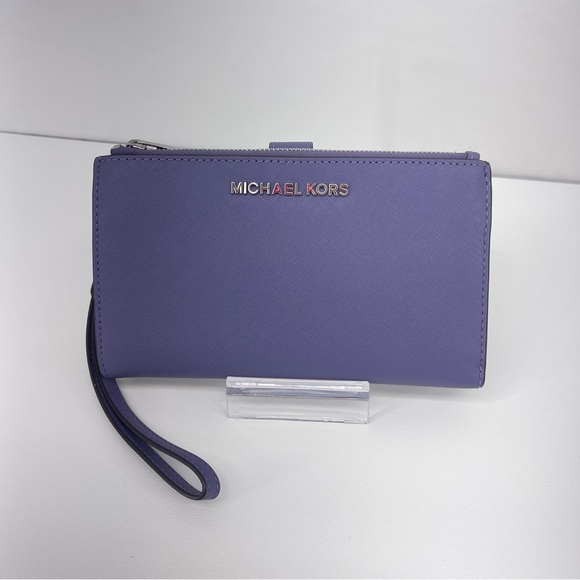 Michaell Kors Double Zip Wallet/Wristlet Purple - Picture 1 of 6
